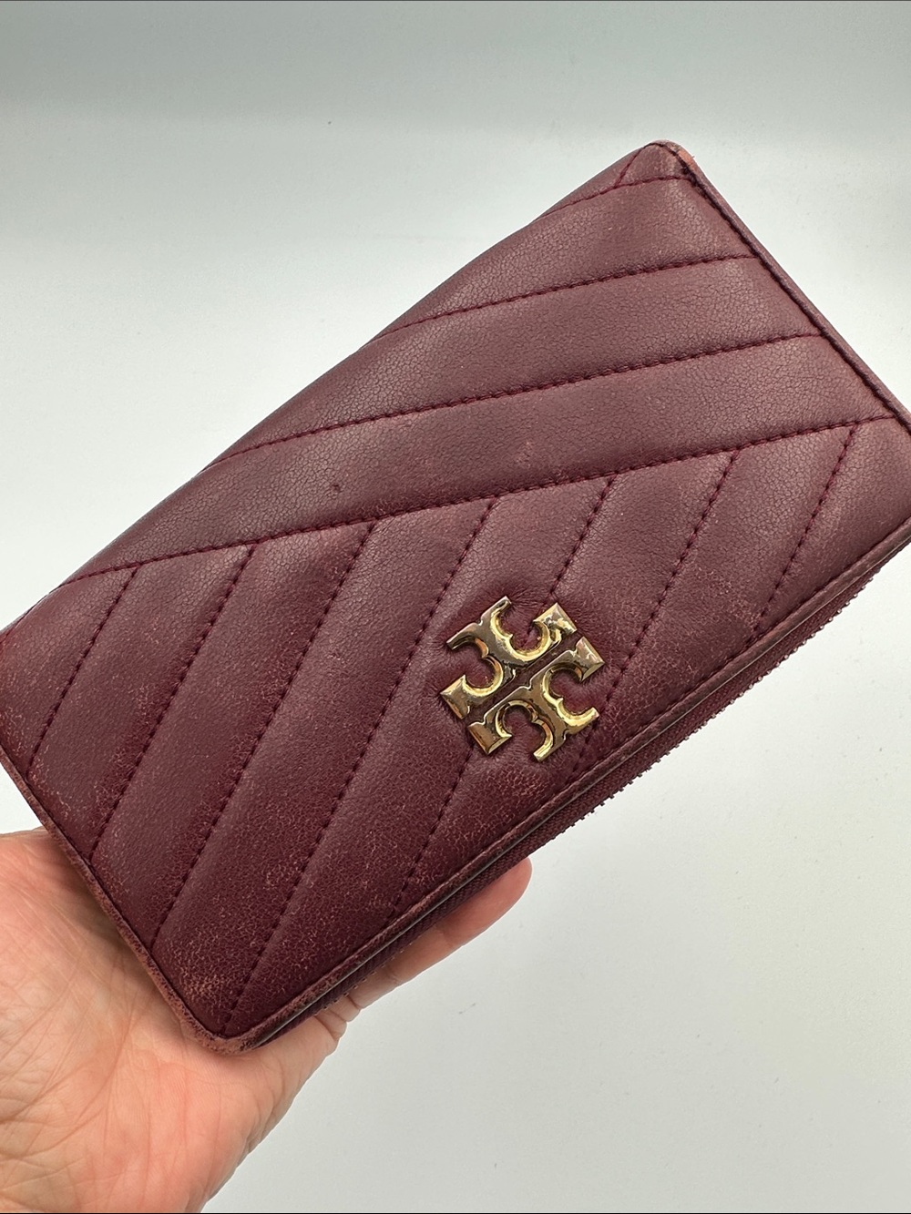 Tory Burch Kira chevron zip continental wallet